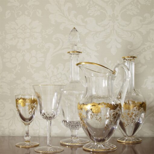 Tours classic damask wallpaper by Zophany