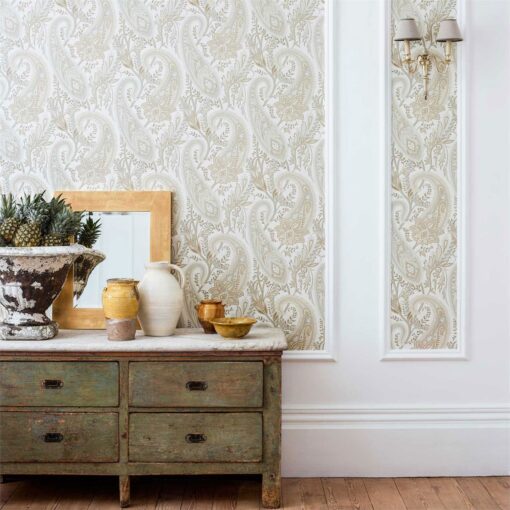 Cashmere Paisley Wallpaper from the Art of the Garden Collection by Sanderson Home