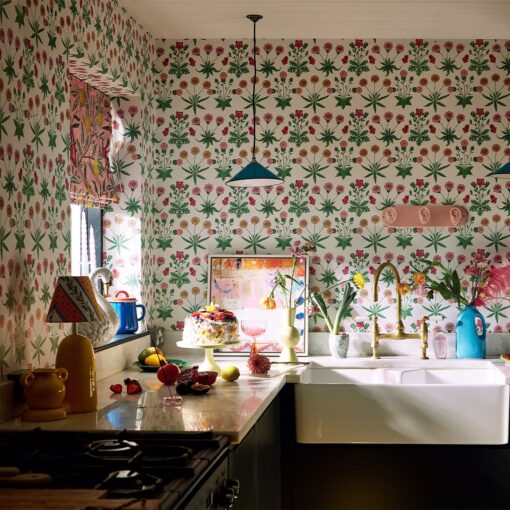 Daisy Wallpaper in Strawberry Fields from the Bedford Park Wallpapers Collection by Morris & Co