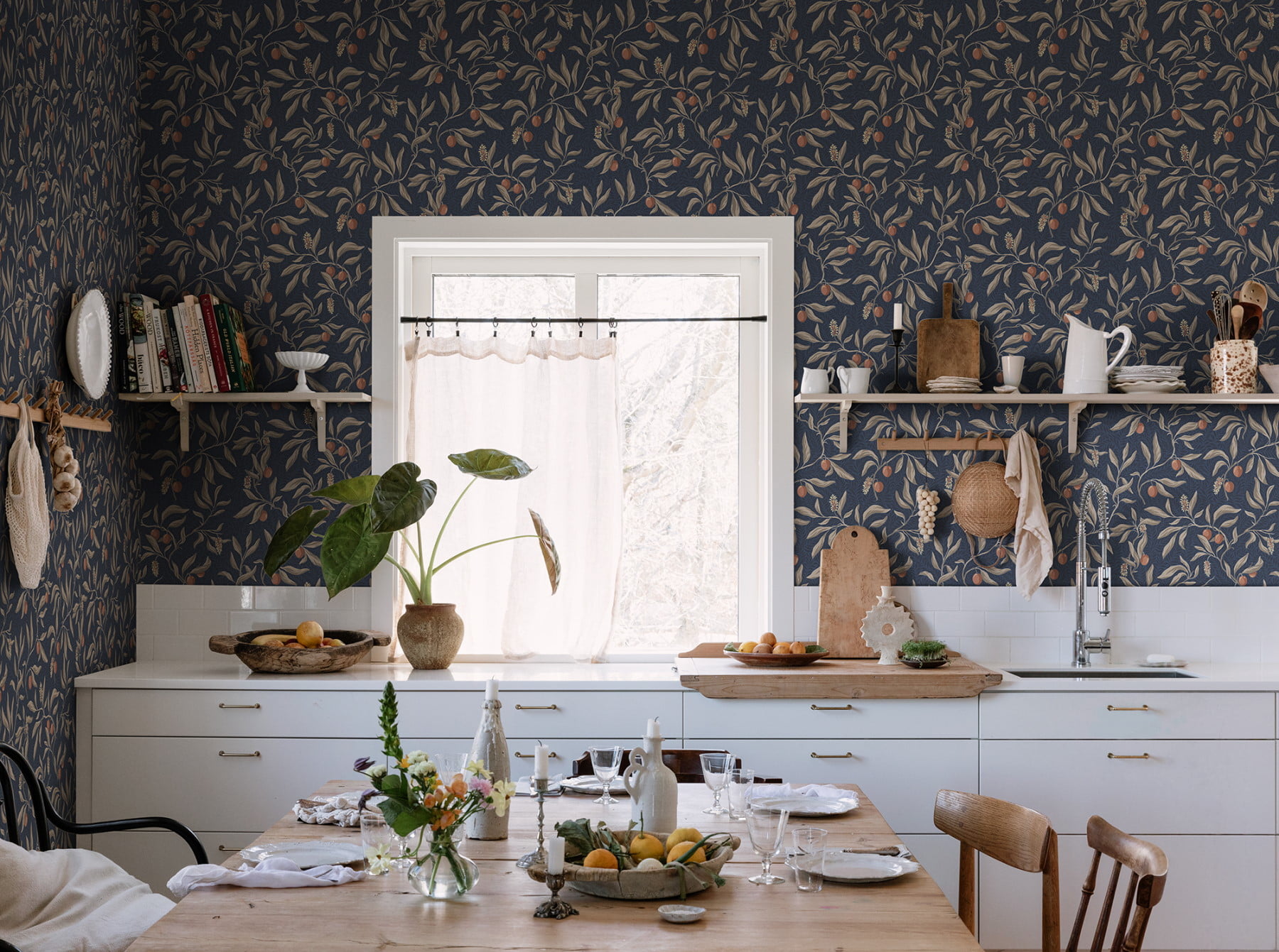 Vinnie Wallpaper In Classic Blue | Silk Interiors Wallpaper Australia