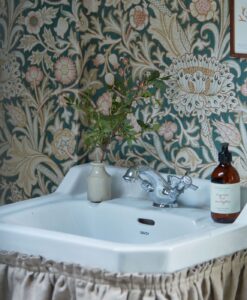 Trent Wallpaper by Morris & Co in River Wandle