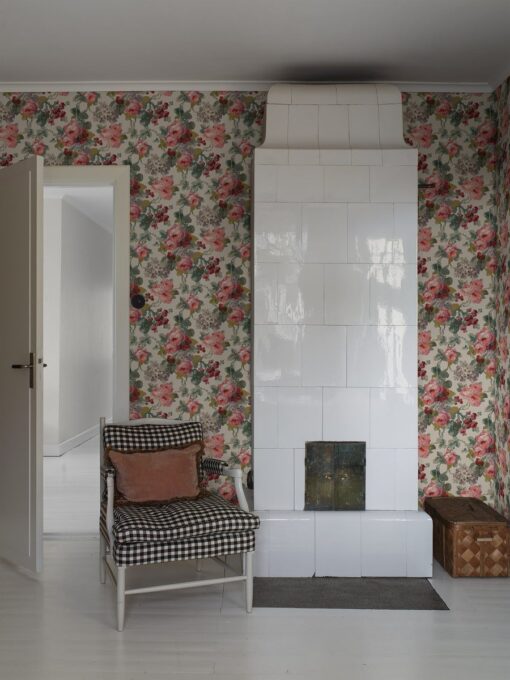 Madame Wallpaper In Red, Pink And Green